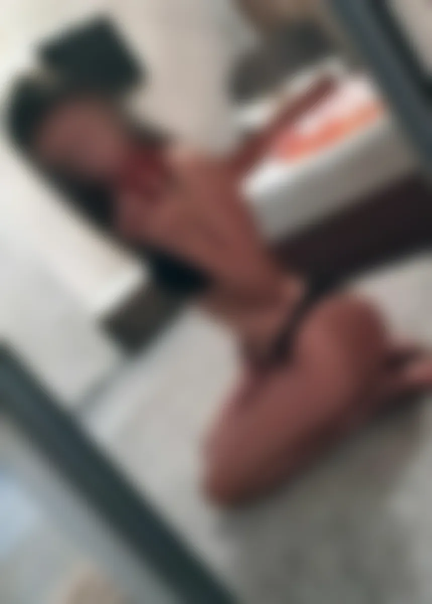 Busty Diana